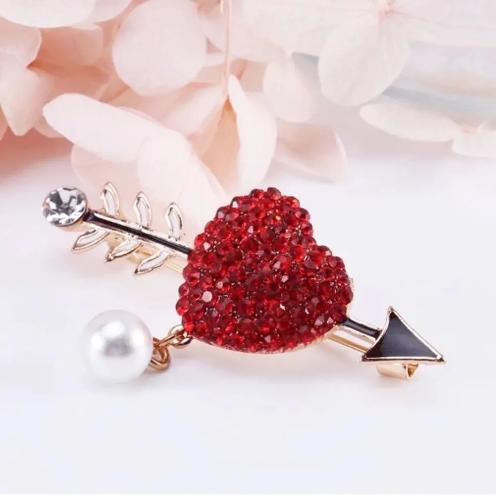 VQ VQ Heart Brooch - Picture 2 of 9